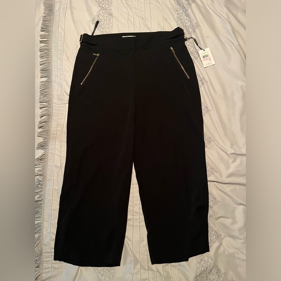 Calvin Klein cropped black slacks - Picture 1 of 4